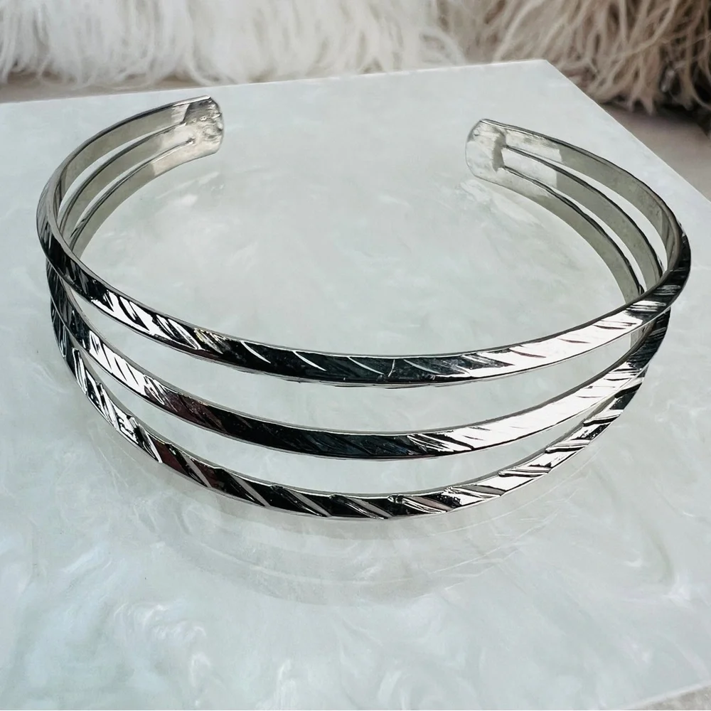 Vintage Silvertone bohemian chic cuff bracelet